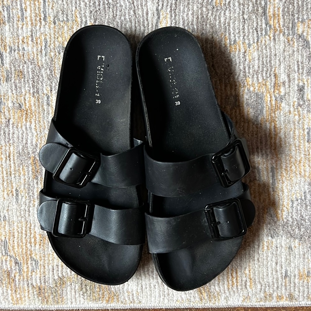 Black double strap slide